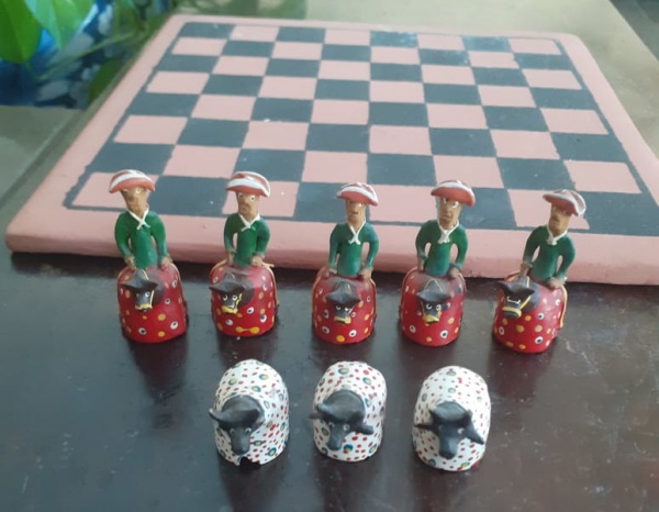 Figuras do folclore brasileiro viram peças de xadrez