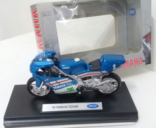 Moto Welly 94' Yamaha TZ250M - escala 1:18 – Miniatura