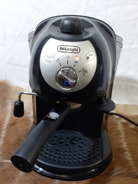 Cafeteira Expresso Delonghi Ec 200 CAFETEIRA ELÉTRICA DELONGHI