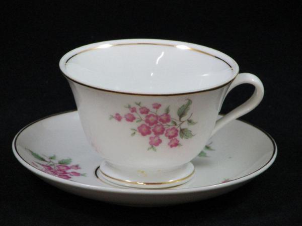 Jogo de chá em porcelana Mauá 9 pçs, composto de 1 bule