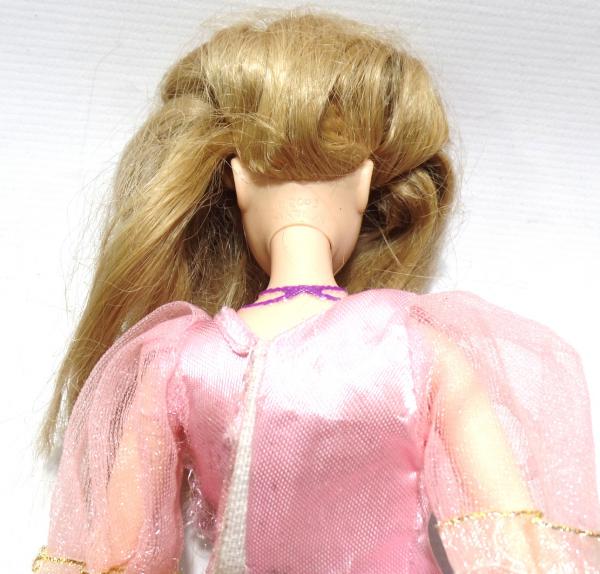PRÉ-VENDA Boneca Barbie as Rapunzel 2001 - Mattel