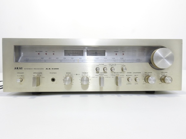 AKAI Stereo Receiver AA-1150 no estado