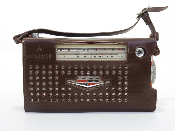 Mai  Rádio Mitsubishi 8 Transistor Radio Model 8x-584T