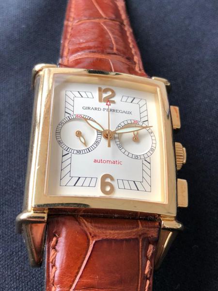 Rel gio Girard Perregaux Vintage 1945 Chronograph Automatic. Caixa