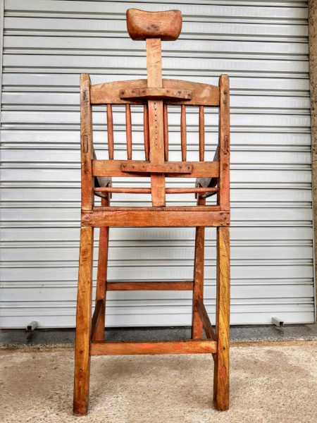 cadeira de barbeiro antiga 1950 em madeira jacarandá