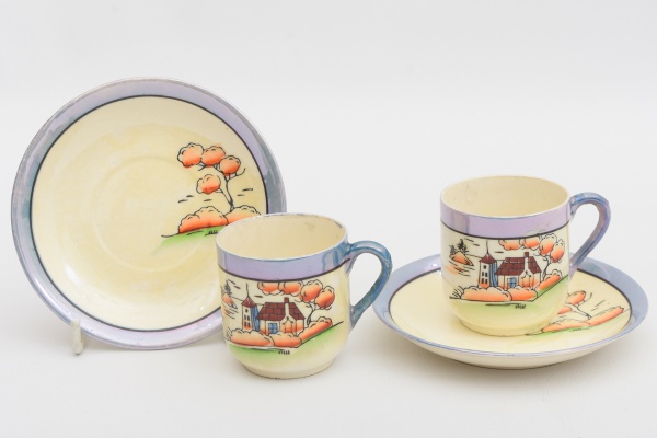 Jogo de chá/café em porcelana ricamente decorado com d