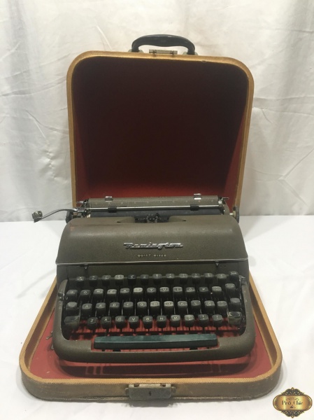 Remington Quiet-Riter タイプライター Maquina de escrever Remington Quiet-Riter. No estojo original, em