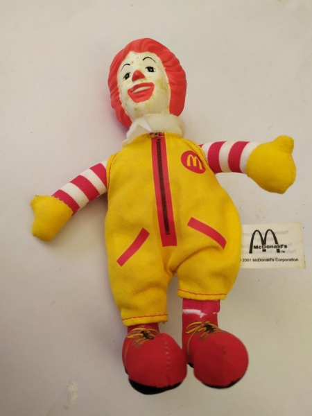 Boneco do Papa Burguer mascote do McDonalds, movimenta