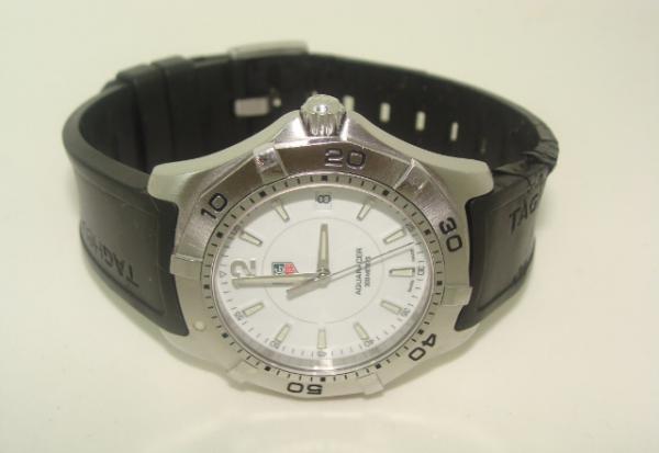 TAG Heuer Aquaracer WAF 1111 MASCULINO MOVIMENTO A QU