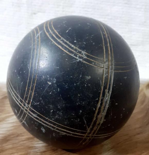 RARIDADE - ANTIGA BOLA PARA JOGO DE BOCHA DATADA 1920