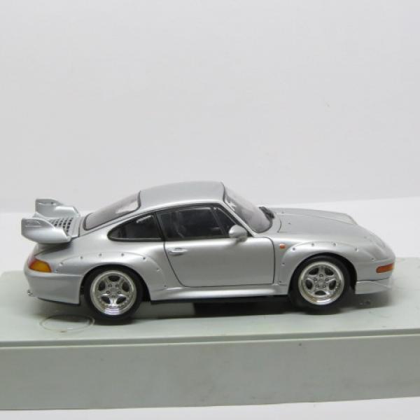 Miniatura Porshe 911 GT2 - Escala 1/18 - UT Models - Mi