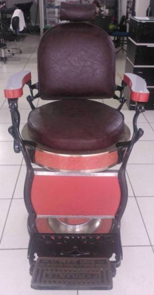Cadeira de barbeiro ferrante 1960 redonda raridade - Móveis - Caxangá,  Recife 1251987660