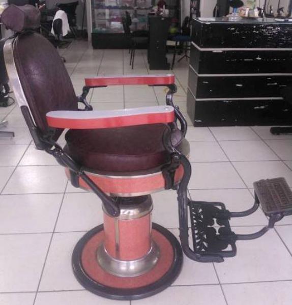 Cadeira de Barbeiro - raridade, marca Ferrante, déc. de