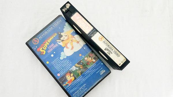 Fita Vhs Uma Historia A Tres Orig Dublado