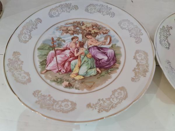 Pratos de Bolo em Porcelana Borda em Ouro e Floral 1960 - Persa