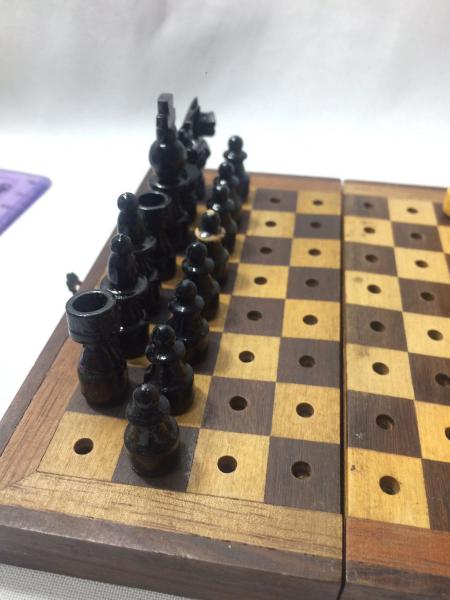 Antigo mini jogo de xadrez, marca Schach, completo, no