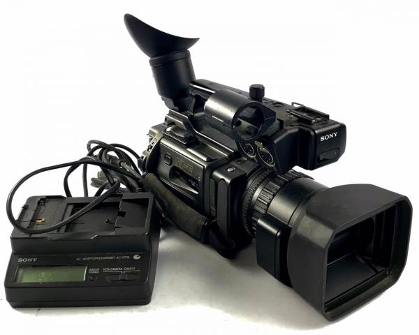 Filmadora Sony DSR-PD170 , apresenta compartimento da fita mini