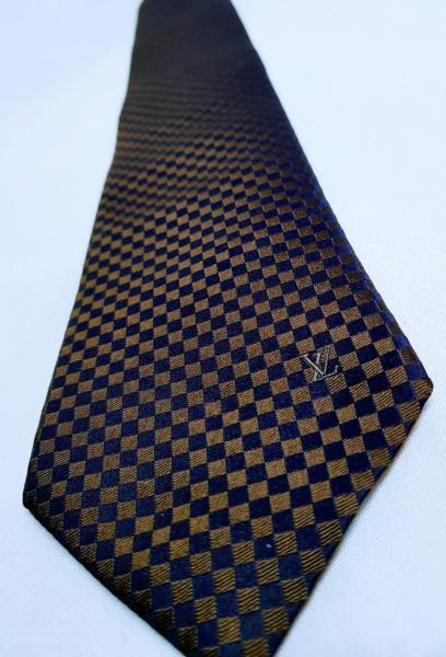 LOUIS VUITTON - Elegante gravata finamente trabalhada 1
