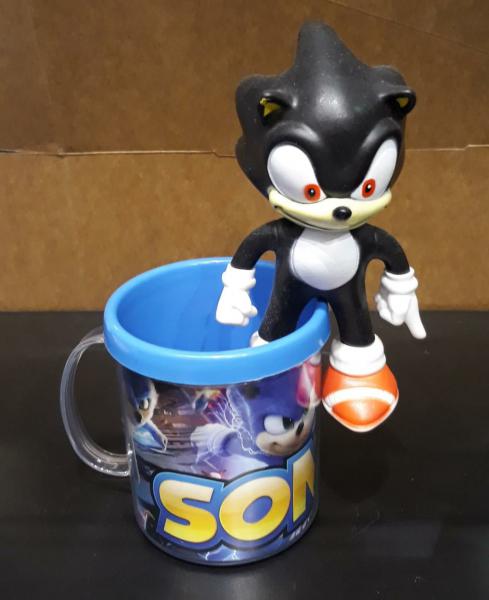 CANECA E BONECO DO ( SONIC ), VERMELHO - NOVO SEM USO