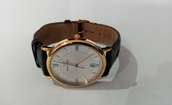 RELÓGIOS - Relógio FENDI com caixa original - pulseira