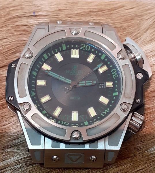 Hublot geneve online 4000m