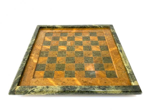 Tabuleiro - Jogo de Xadrez em Pedra Sabão, composto por