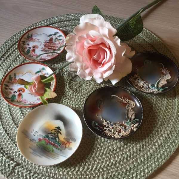 Antigo conjunto japonês para café em finíssima porcelan