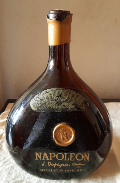 Garrafa antiga de Armagnac Napoleon J. Dupeyron Condon
