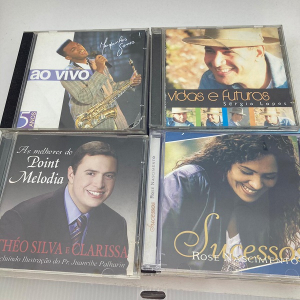 CD-Lote com 24 cds gospel