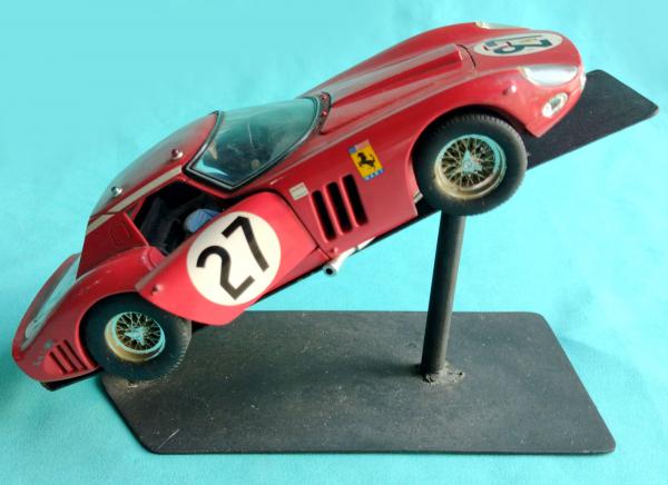 Brinquedo: carro Ferrari 250 GTO 64 - Lemans, Jouef