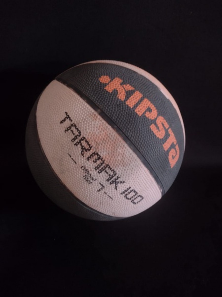 Bola de basquete kipsta tarmak 500: Encontre Promoções e o Menor Preço No  Zoom