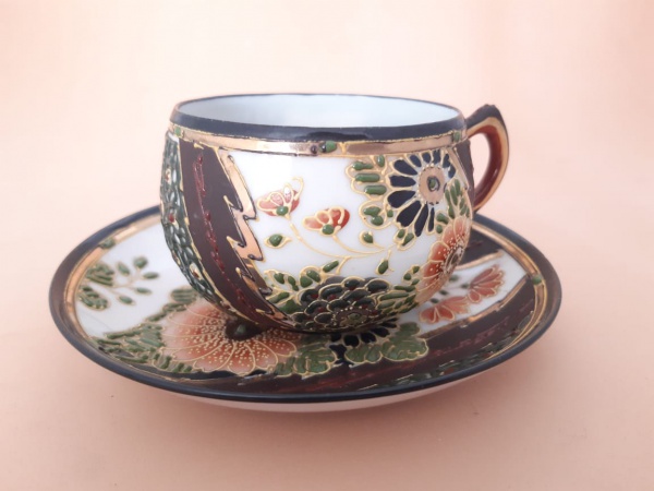 Antigo conjunto japonês para café em finíssima porcelan