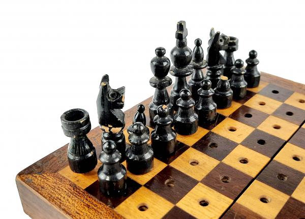 Antigo mini jogo de xadrez, marca Schach, completo, no