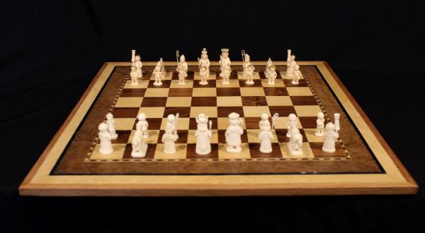 Jogo de xadrez oriental, tabuleiro em madeira marchetad