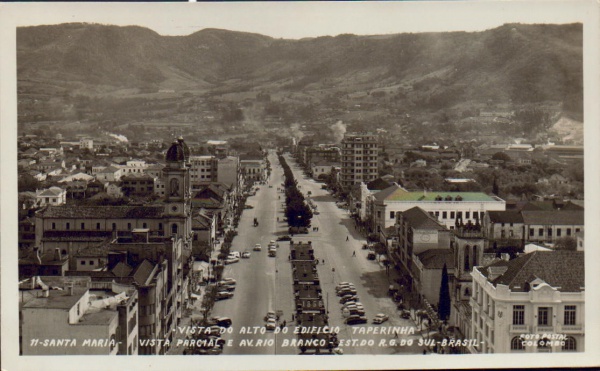 SANTA MARIA-RS. Avenida Rio Branco, vista do alto do Edifício Taperinha.  Foto: Luciélli Raminelli. #santamaria #riogrande…