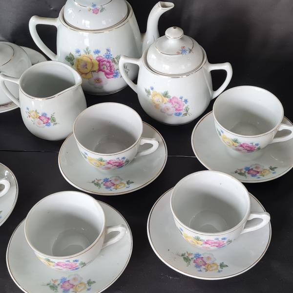 Conjunto de xícaras e bule de porcelana para chá ou café 15 peças