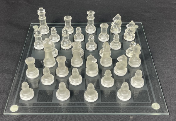 Jogo de xadrez e xadrez com placa de vidro 