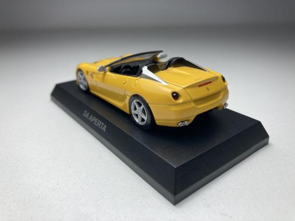 Ferrari 599 SA Aperta Amarela Kyosho Miniatura Premium