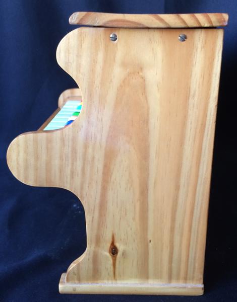 GRACIOSO MINI PIANO - Infantil - todo feito em madeira