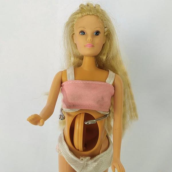 boneca grávida com bebê na barriga estilo barbie