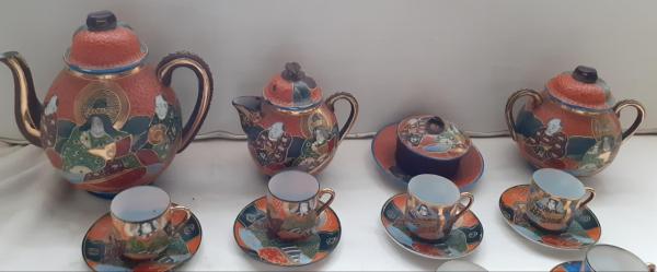 Antigo conjunto japonês para café em finíssima porcelan