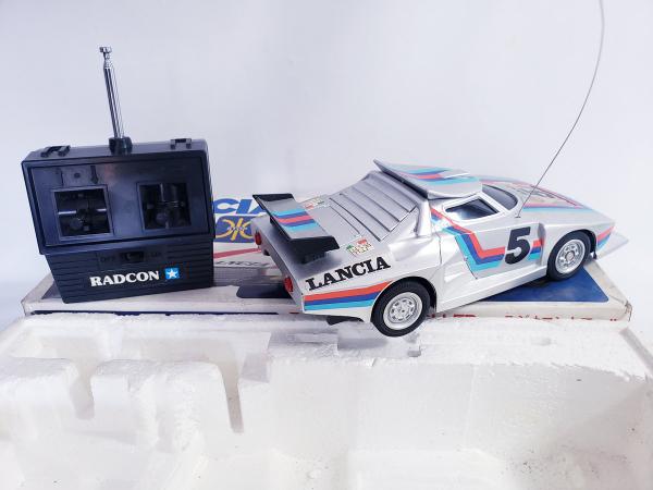 Lancia Stratos Radcom, controle remoto, 1:18, não testa