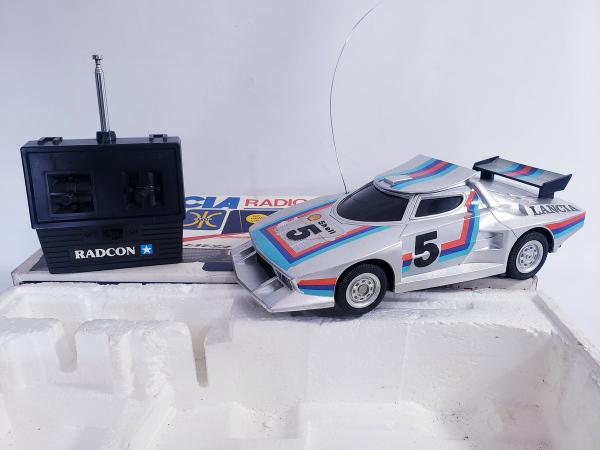 Lancia Stratos Radcom, controle remoto, 1:18, não testa
