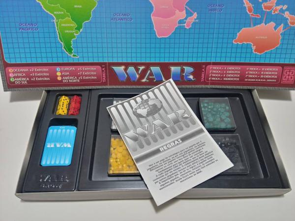 Jogo de tabuleiro War, da Grow, anos 80/90. Completo, c