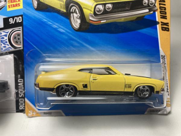 73 Ford Falcon XB Amarelo e 69 Dodge Charger 500 Preto