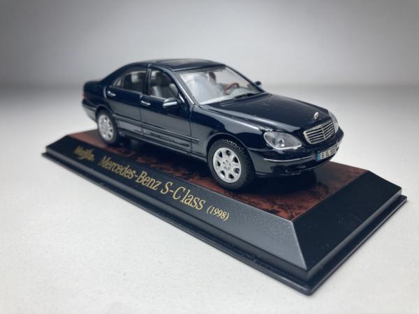 Mercedes-Benz S Class Preto Classic Collection Maisto E