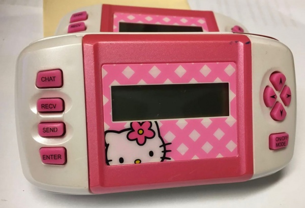 ELETRÔNICO - Aparelho Hello Kitty, envia textos por SMS
