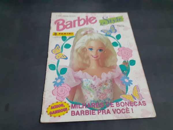 Álbum de Figurinhas Barbie com 10 Figurinhas