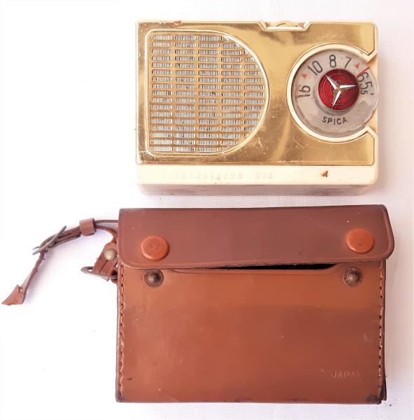 Radio Spica, modelo ST-600 Transistor Six, a pilha; não