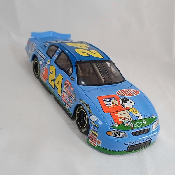 Carro de corrida em miniatura Nascar Du Pont automotive finishes